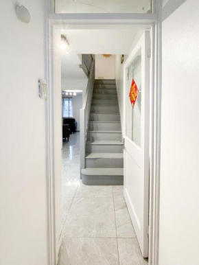 Beautiful 2 large bedroom house in London zone 2